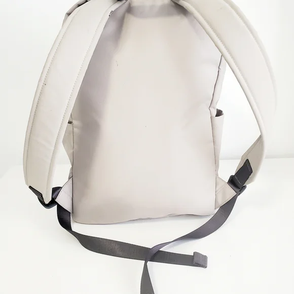lululemon athletica Cream and Light Gray Everyday Backpack - Picture 5 of 7